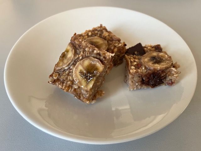 Carrés banane-avoine-chocolat