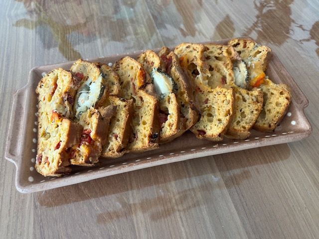 Cake salé chèvre tomates